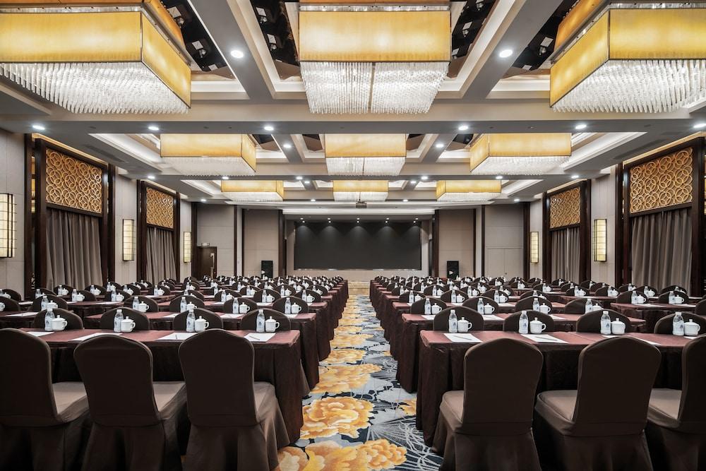 Minshan Lhasa Grand Hotel 成都 エクステリア 写真